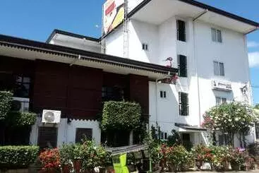 Отель Travelbee Heritage Inn