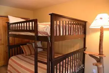 آپارتمان Los Pinos By Ski Village Resorts