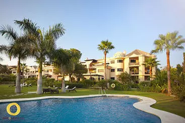 Aparthotel Mimosas Banus