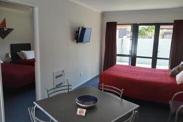 فندق على الطريق Asure Oak Estate Motor Lodge