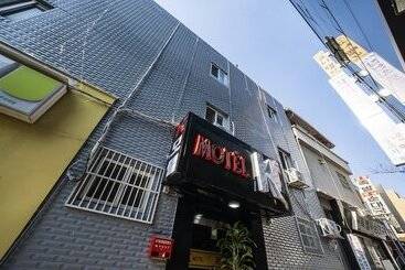 فندق على الطريق Yeonsinnae K