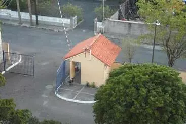 هتل آپارتمان The Dorchester