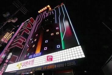 فندق على الطريق Gwangju Unamdong Sopung