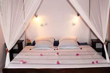 هتل Le Grand Bleu