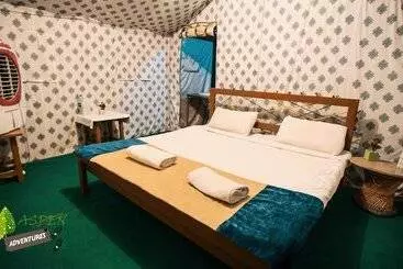 ホテル Aspen Adventures