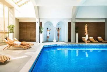 هتل Remisens Villa Belvedere