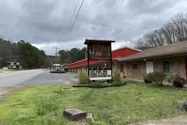 アパートホテル Ji8, Queen Guest Room At The Joplin Inn At Entrance To The Resort, , Just 2 1/2 Miles From Lake Ouac