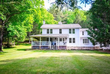 مبيت وإفطار The Inn At Little Pond Farm