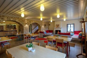 ホテル Kiriaki Guesthouse & Suites