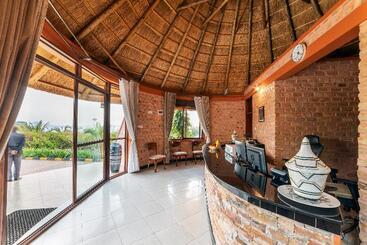 Отель Masheda Palms