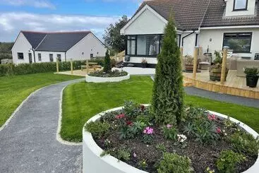 Residence Beautiful 3 Bed House In Sunny Killough Down