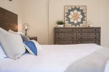 بيت ريفى Grapevine By Avantstay Secluded 5br Villa 4 Acres Of Vineyards & Avo Groves!