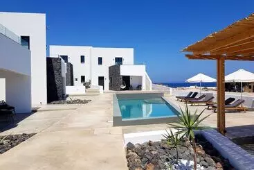 Huoneistohotelli Mylithos Suites