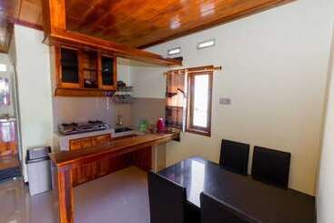 Pensione Homestay Umah Sare