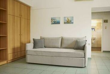 פנסיון Veneto Sea View Apartments