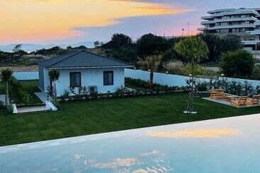 레지던스 Kadagan Suites Ayasaranda