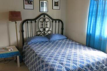 Gemini House Bed & Breakfast