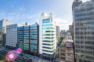 هتل Check Inn Taipei Nanjing