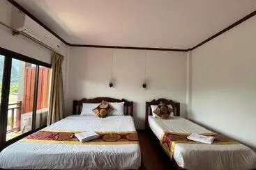 Vang Vieng Hana River View Hotel & Travel