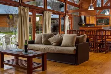 استراحتگاه Arbolar, Casas De Montaña  Piscina Climatizada