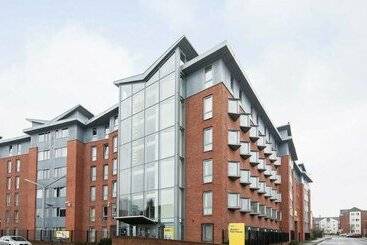 Vandrarhem Vibrant Rooms Students Only   Coventry