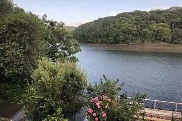 Beautiful 1 Bed Riversi Cottage Located In Malpas