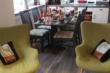 Сельский дом Bluebell House 5 Star Luxury 4 Bdrms And Hot Tub