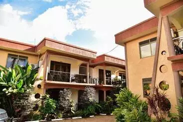 Four Vins Hotel & Apartments