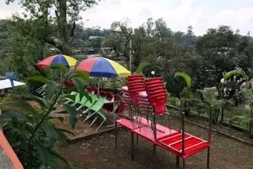 ホテル Surabhi Hill View
