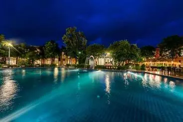 Hotel Bangkok Grand Resort