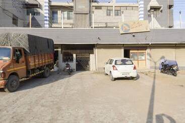 هتل Goroomgo Padmavati Lodging Aurangabad