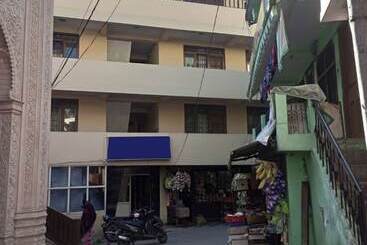 Hotel Goroomgo Shah Guest House Nainital