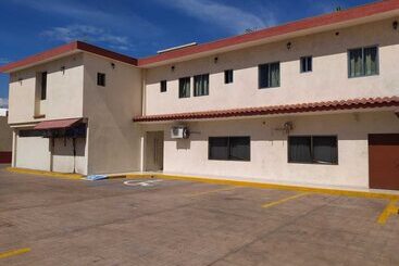 Отель Express Inn Juchitan