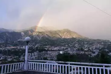 هتل Kashmir Lodge