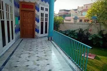 Hotel Shahi Palace Guest House