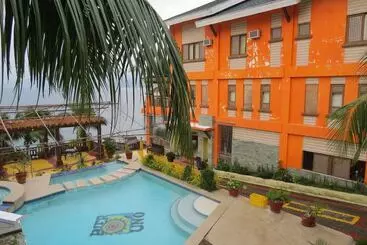 Hotelli Pier Uno Dive Resort