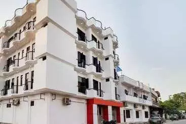 Goroomgo Hotel Aaryan Lucknow