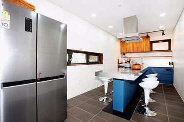 Yangyang Yachtrang Club House Pension