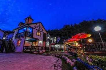 Gangneung Gyeongpo Solsupeuro Pension
