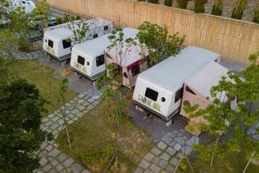 Geojedo Stone Hill Glamping Pension