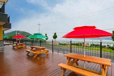 Namhae Gonige Pension