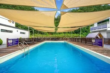 Pension  Gapyeong Dangdangi Pet Poolvilla Blue