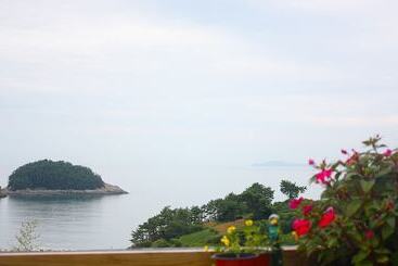 Pension (Hôtel basse catégorie) Namhae Guest House Mi