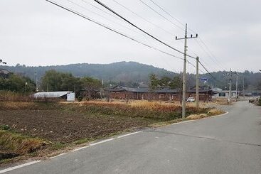 Yeongam Seonhyanggwan Hanok Pension