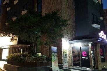 Motel Cheonan E