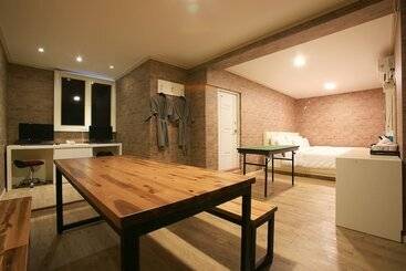 Motel Seongnam Chocolate Drive In