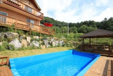 Yangpyeong Solbitgil Pension