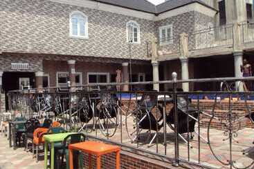 Elite Poolbar & Lodge