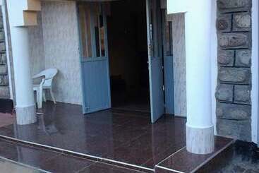 پانسیون Downhill Springs Resort