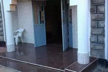 پانسیون Downhill Springs Resort